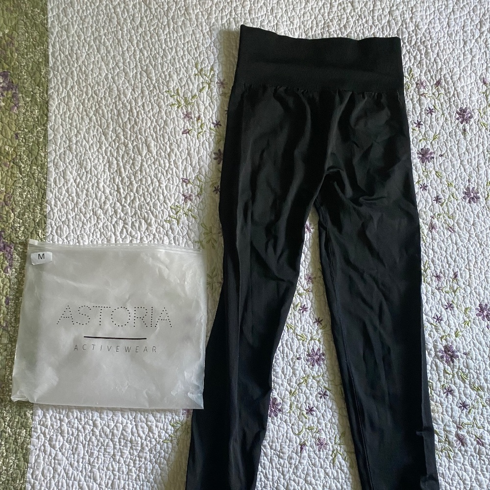 New Black High Waisted Leggings NWOT